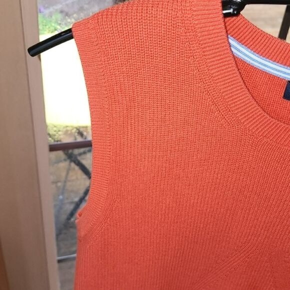 Tommy Hilfiger Embellished Crew Neck Uniquely Designed Sleeveless Sz XL Sweater - Picture 5 of 9